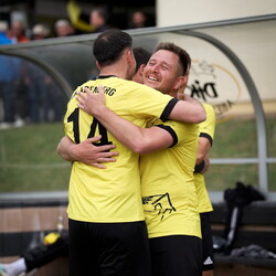 Herren2: Spiel gegen TSV Katzwang 05 II (Fotos: Kaußler)